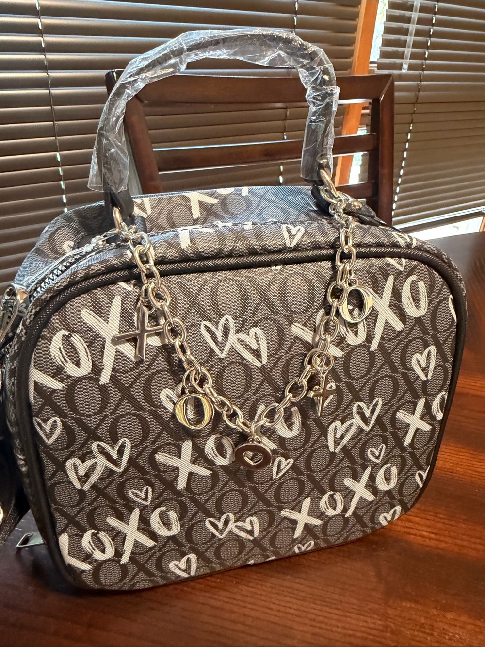 XOXO Black XO & Heart Print Satchel with Charm Chain - Picture 6 of 6